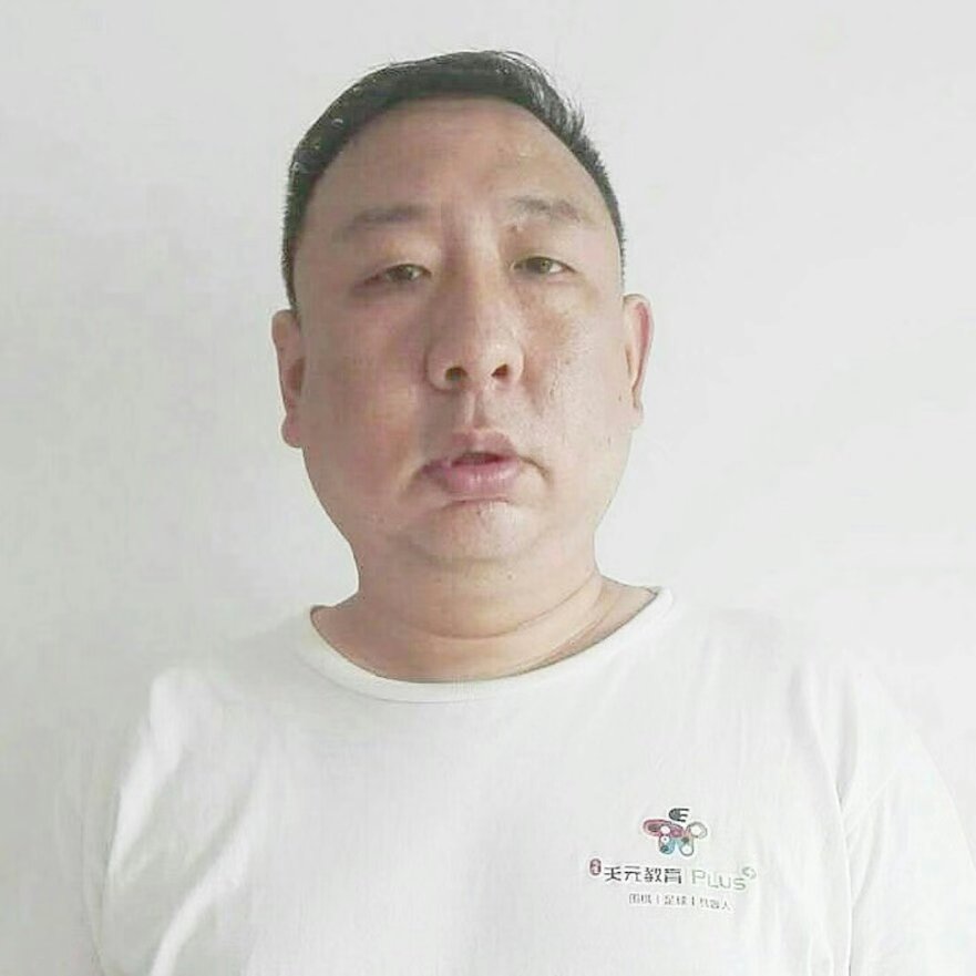 伍飞